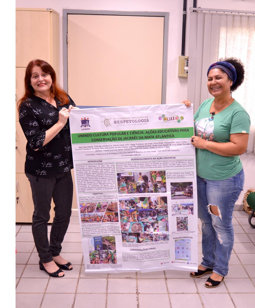 PROFESSORAS DA UFRPE SEGURAM BANNER