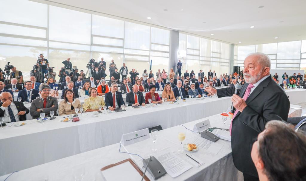 presidente lula em reunião com reitores