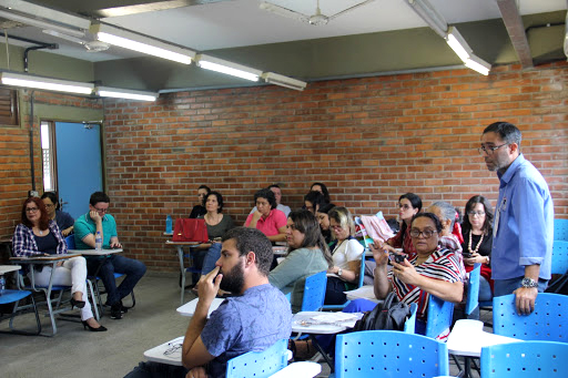 professores em sala de aula participando do curso